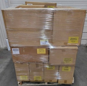 lot 4835 image: Target Bullseye Custom Mixed Merchandise Pallet