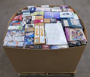 lot 7423 image: Premium Mixed Merch 24 HPC Pallet - All NewFactory Sealed Items
