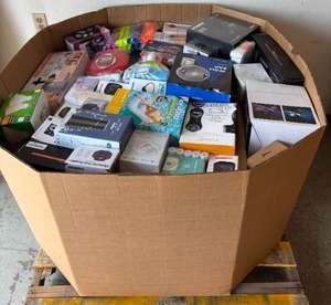 lot 65270 image: Premium Mixed Merch 25 AMZ Pallet - All NewFactory Sealed Items