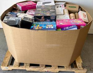 lot 65272 image: Premium Mixed Merch 25 AMZ Pallet - All NewFactory Sealed Items