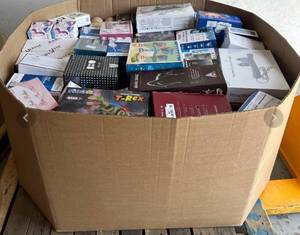lot 65288 image: Premium Mixed Merch 25 AMZ Pallet - All NewFactory Sealed Items