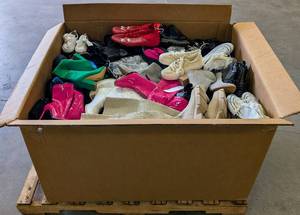 lot 65293 image: Men, Women, and Childrens Shoe 24 Pallet