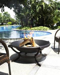 lot 10131 image: Crosley Furniture Ashland Wood Burning Outdoor Fire Pit for Camping, Bonfire, Picnic