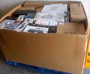 lot 65323 image: Premium Mixed Merch 25 AMZ Pallet - All NewFactory Sealed Items