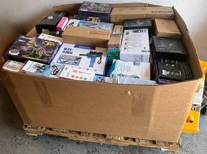 lot 65324 image: Premium Mixed Merch 25 AMZ Pallet - All NewFactory Sealed Items