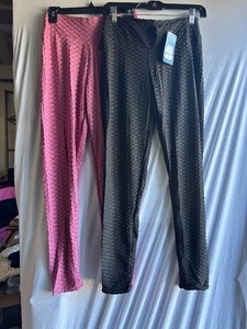 lot 2281 image: 2-Pack Booty Lifting Waffle Leggings  Purple & Black High-Waist Sculpt Fit SM