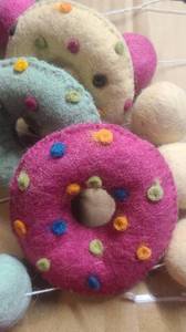 lot 9122 image: Donut Felt Ball Garland Pastel Pom Pom Bunting