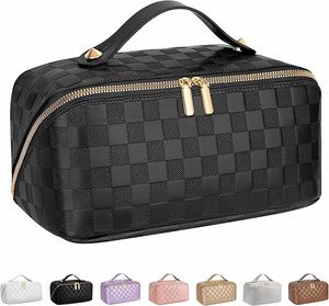 lot 9243 image: Large Capacity Checkered Travel Cosmetic Bag