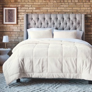 lot 3790 image: King Size Box Stitch Faux Fur Comforter and Sham Set - Threshold