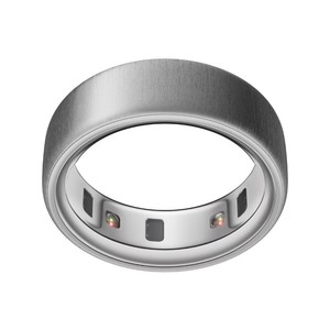 lot 3803 image: Retail $399.99 Oura Ring 4 Brushed Silver - Size 8