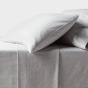 lot 2554 image: Queen Ultra Soft Sheet Set Eco Melange Gray - Threshold