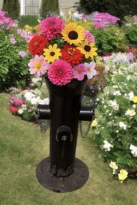 lot 2597 image: Black Fire Hydrant Planter