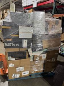 lot 5341 image: Amazon General Merchandise Pallet