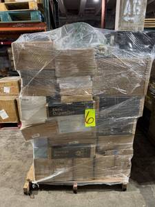 lot 5351 image: Amazon General Merchandise Pallet