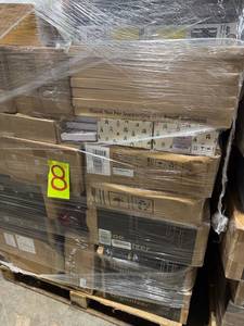 lot 5353 image: Amazon General Merchandise Pallet