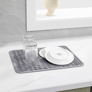 lot 22764 image: Grey Silicone Dish Drying Mat  15 x 12 Heat-Resistant Liner