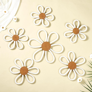 lot 3231 image: 6 Pcs Handcrafted, Boho WovenMacrame Daisy Wall Hangings,  3 Different Sizes, Daisy Flower Decor (White) (see description)