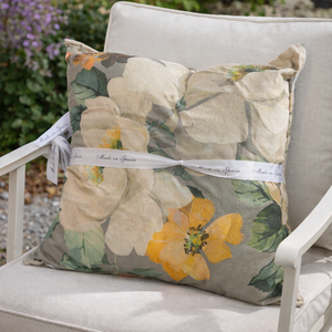 lot 2878 image: Retail $94.99 Castillo Textil Spain 2-pack Decorative Linen Blend Pillows Toile Floral