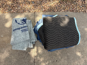 lot 10 image: Assorted Moving Blankets & Recycled Packing Pads