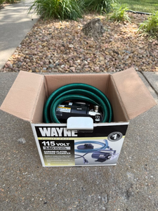 lot 53 image: Wayne 115V Utility Transfer Pump with Hose