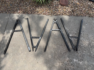 lot 58 image: Set of 4 Folding Metal Support Brackets  Legs
