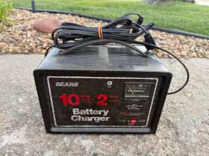 lot 79 image: Sears 102 Amp Battery Charger