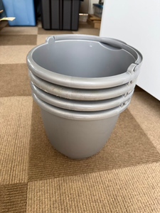 lot 112 image: Sterilite 10-Quart Plastic Buckets  Set of 4