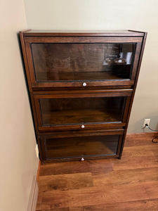 lot 147 image: Vintage Oak Barrister Bookcase with 3 Glass Lift-Up Doors