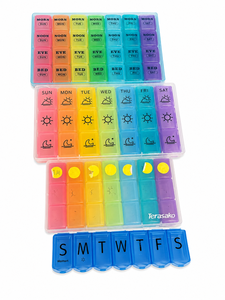 lot 194 image: Lot of 4 Weekly Pill Organizers & Medication Cases
