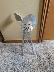 lot 222 image: Decorative Metal Windmill Tabletop Accent