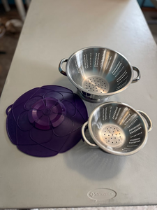 lot 271 image: Stainless Steel Colander Set with Tupperware Microwave Cover