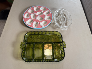 lot 277 image: 3-Piece Vintage Serving Trays & Deviled Egg Platter Lot