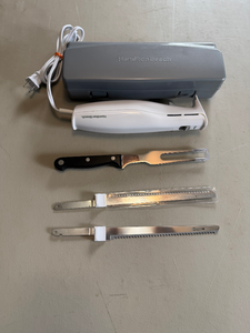 lot 281 image: Hamilton Beach Electric Carving Knife with Storage Case