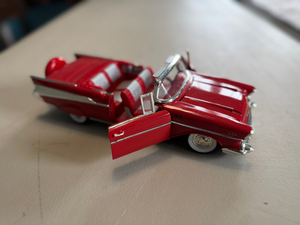 lot 288 image: 1957 Chevy Bel Air Convertible 118 Diecast Model Car - RepairParts Lot