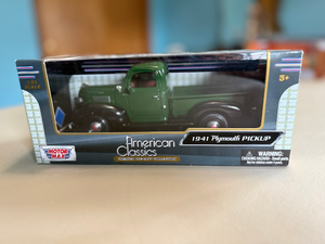 lot 291 image: 1941 Plymouth Pickup Motor Max American Classics 124 Diecast Truck New In Box