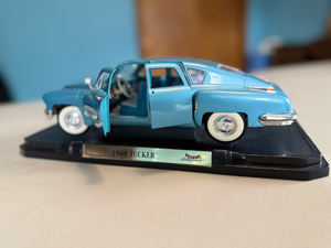 lot 294 image: 1948 Tucker Torpedo Road Signature 118 Diecast Model Car
