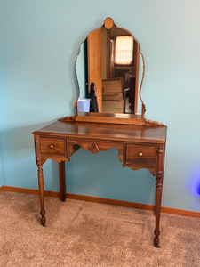 lot 298 image: Antique Wood Vanity Table with Scalloped Detailing & Detachable Mirror