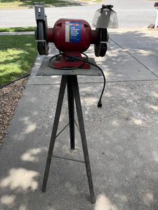 lot 8 image: Homier 6 Bench Grinder with Stand
